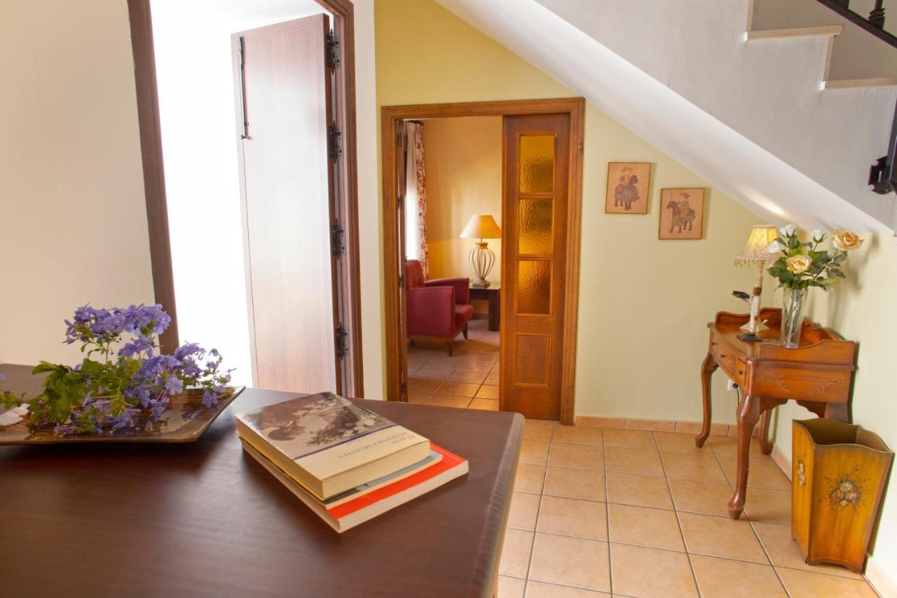 Hostal Rural Zahara Саара-де-ла-Сьерра Экстерьер фото